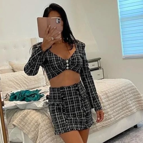 Plaid Tweed Matching Jacket & Mini Skirt - Picture 3 of 12